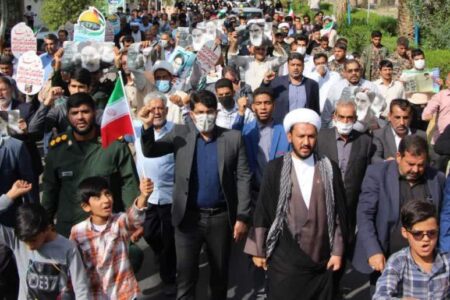 راهپیمایی مردم فهرج در محکومیت اهانت به مرجعیت و ولایت