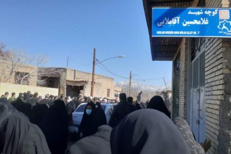 تشییع پیکر پاک مادر ایثارگر شهیدان آقاملایی در رابر