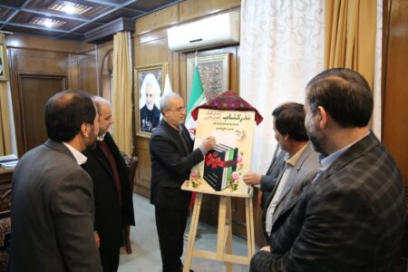 نویسنده‌های توانمند کرمانی باید حمایت شوند