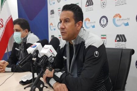 سرآسیایی: فردا با یک سازماندهی دفاعی خوب و فشرده روبه‌رو هستیم