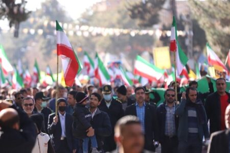 نماینده مجلس: مردم می‌دانند تبلیغات دروغ دشمن مانند کف روی آب است