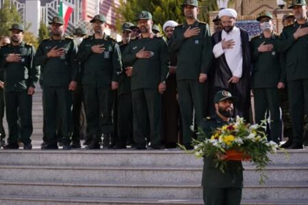 ادای احترام سبزپوشان ثارالله کرمان به فرمانده «حاج قاسم»