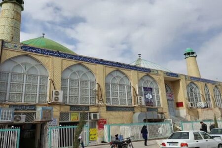 اختلاف یک موقوفه با اداره اوقاف رفسنجان بالا گرفت/ بلاتکلیفی مغازه‌های پاساژ حاج‌شریف