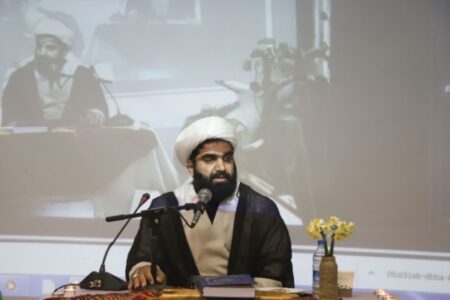 پیروی از حضرت زینب(س) در تبیین واقعیت‌ها ضروری است