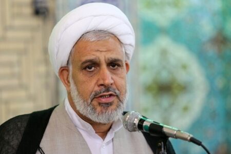 نقش نماز و معنویت در پیروزی انقلاب