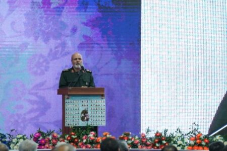 دشمنان از مکتب شهید سلیمانی بیم دارند