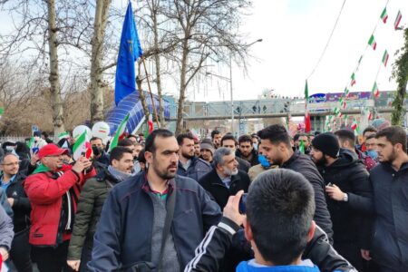 پیشکسوت مبارزات انقلابی: جوانان امروز همسنگ جوانان زمان انقلاب هستند