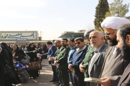 اعزام نخستین کاروان راهیان نور زرند