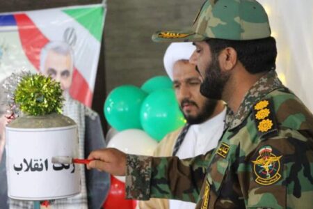 نواختن زنگ انقلاب در فهرج