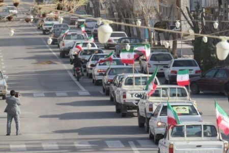 برگزاری رژه خودرویی و موتوری به مناسبت دهه فجر در شهرستان انار