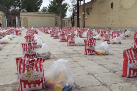 توزیع یک‌ هزار بسته معیشتی به‌مناسبت دهه فجر در کرمان