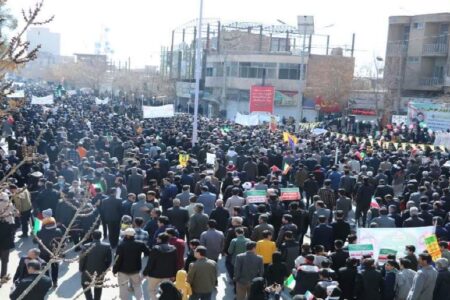 حماسه پرشور راهپیمایی مردم زرند در ۲۲ بهمن