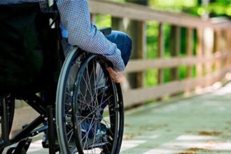 امنیت‌مان را مدیون رزمنده‌ای هستیم که روی سیم‌خاردار دراز کشید