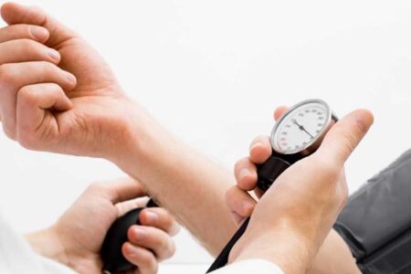 بیش از ۲۰۰ هزار نفر در جنوب کرمان غربالگری سلامت شدند