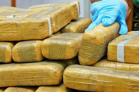 انتقال نافرجام بیش از ۵۶۰ کیلو تریاک و حشیش از حوزه شهرستان قلعه‌گنج
