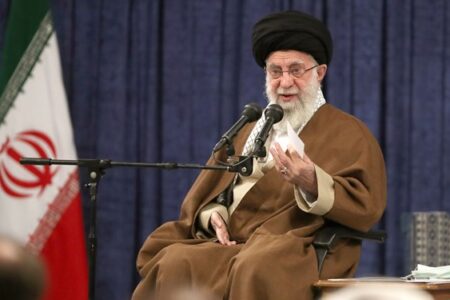 وصال یار| کرمانی‌ها ۲ دی به دیدار رهبری می‌روند