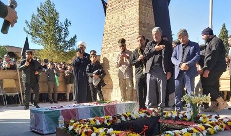 شهید گمنام با لالایی جانسوز مادر شهید جاویدالاثر در کرمان آرام گرفت