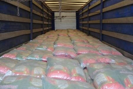 جلوگیری از قاچاق ۲۴ تن برنج در بم