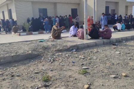 درب شرکت نفت ۵ شهرستان جنوبی کرمان بر روی مردم قفل شد