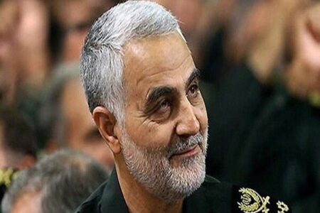 روایتگری رزمنده دفاع مقدس در گلزار شهدای کرمان