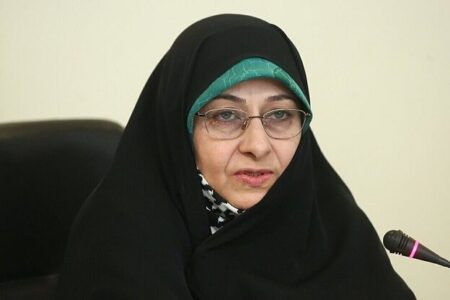 حضور پررنگ تر بانوان در ارکان اجرایی کرمان را پیگیری می کنم