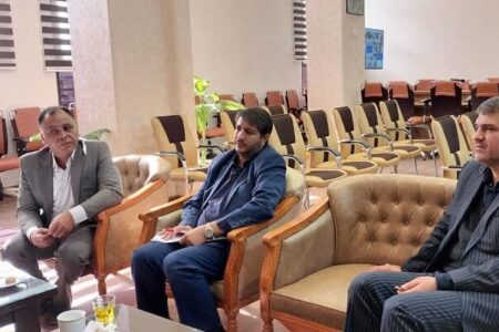 مشکلات مرغداران کرمانی و نحوه تنظیم بازار پایش شد