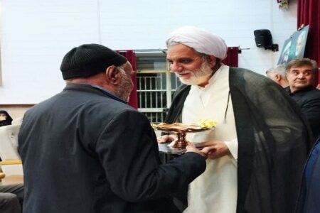 پدران و مادران شهدا در آموزش و پرورش کرمان تجلیل شدند