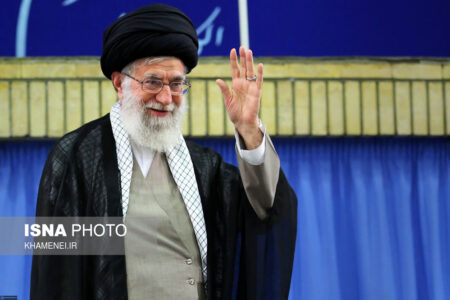 آغاز دیدار جمعی از مردم کرمان و خوزستان با رهبر معظم انقلاب