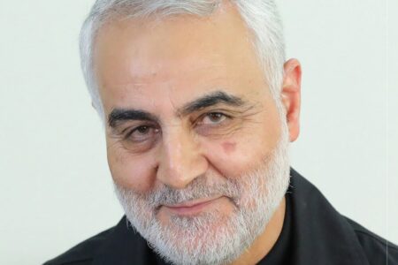 فیلم‌برداری سریالی درباره حاج قاسم؛ علت پرواز بالگرد بر فراز کرمان