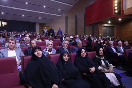 همایش کشوری شعر "دل عالم" با محوریت خانواده و جوانی جمعیت