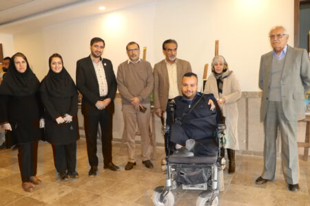 افتتاح نمایشگاه آثار نقاشی هنرمند دارای معلولیت