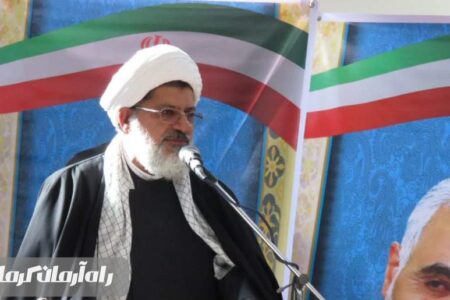 سیره زندگی شهدا در جامعه تبیین شود