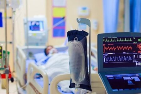 وضعیت ۵ نفر از مصدومان حادثه تروریستی کرمان وخیم است