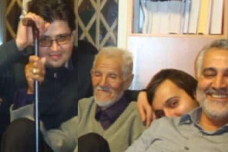 وقتی «حاج قاسم» جهت عذرخواهی از یک کودک برایش کت و شلوار خرید