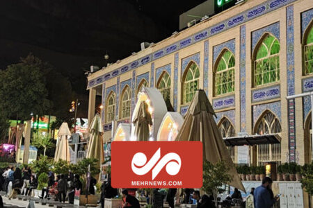 پیکر مطهر شهید عادل رضایی در حال انتقال به گلزار شهدای کرمان