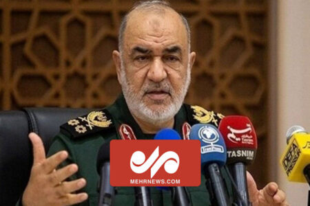حضور فرمانده سپاه در گلزار شهدای کرمان