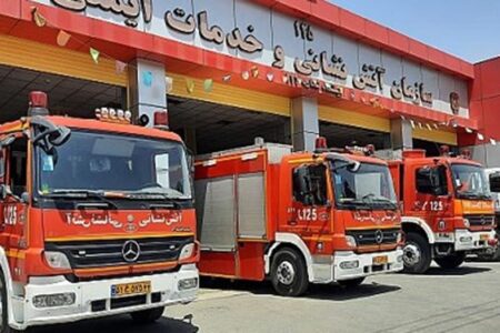 آماده‌باش آتش‌نشانان کرمانی در پی وزش بادهای شدید
