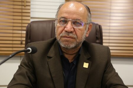 حضور در انتخابات نشان از وفاداری ملت به انقلاب است