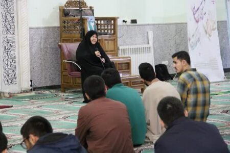 دانشجویان کرمانی با بدرقه مادر شهید جاویدالاثر راهی سرزمین نور شدند