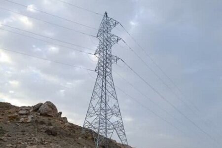 افتتاح و کلنگ‌زنی بیش از ۵۵۶ میلیارد تومان پروژه برق کرمان در دهه فجر