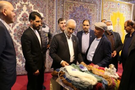 استاندار کرمان: پیگیر ثبت جهانی فرش راور خواهیم بود