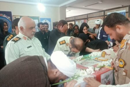 مراسم بدرقه پیکر شهید مدافع امنیت در رودبار جنوب برگزار شد