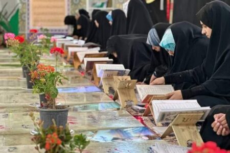 آغاز طرح کتابت قرآن توسط ۹۰ دانش‌آموزان رفسنجانی