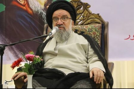 آیت‌الله خاتمی: ماه رمضان اردوی در جان نشاندن تقوا در وجود انسان است