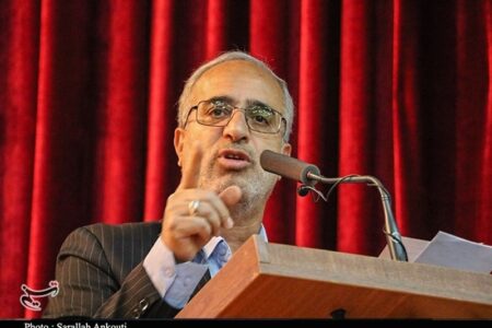 استاندار کرمان: حضور مردم پای صندوق رأی دشمن را ناامید کرد