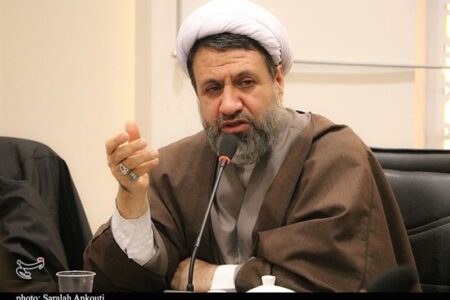 امام جمعه کرمان: نمایندگان مجلس وارد میدانی که اختیارات آنها نیست نشوند