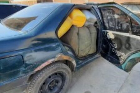 توقیف ۱۰ خودروی حامل سوخت قاچاق در رفسنجان