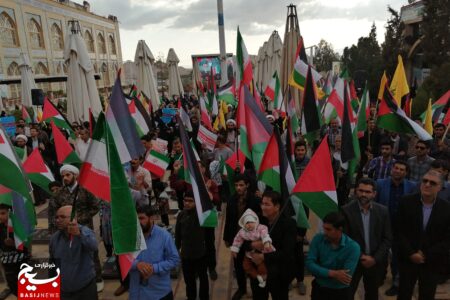 تجمع مردم کرمان در حمایت از حمله موشکی سپاه علیه رژیم صهیونیستی