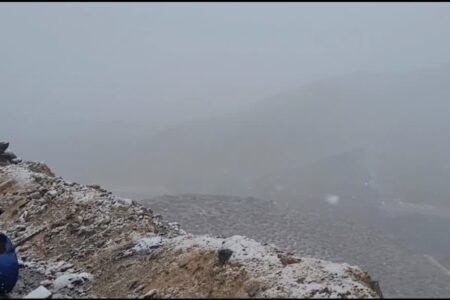 دانه های برف منطقه درآلو شهرستان رابر را سفیدپوش کرد