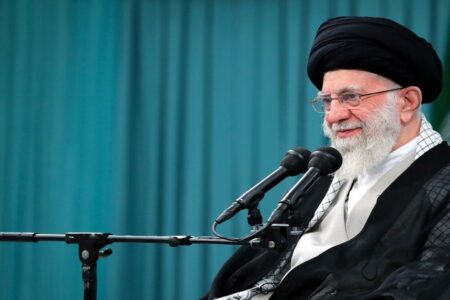 پیام تبریک رهبر انقلاب به قهرمانان کشتی آزاد و فرنگی
